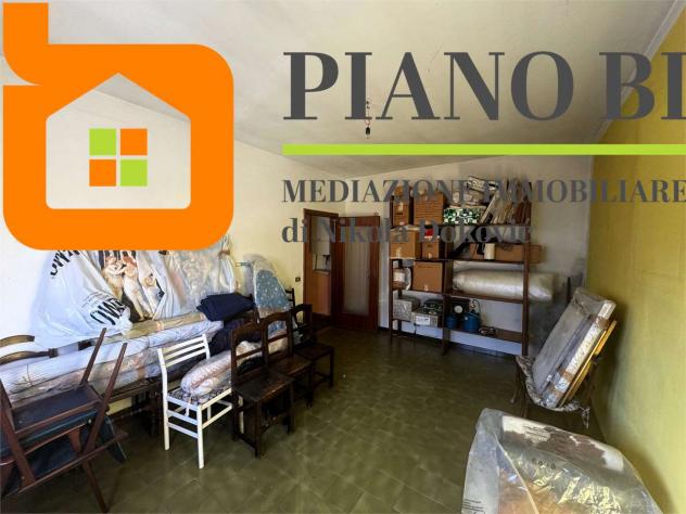 V000476 - BILOCALE DA RISTRUTTURARE CON NEGOZI SOTTOSTANTI - Foto 10