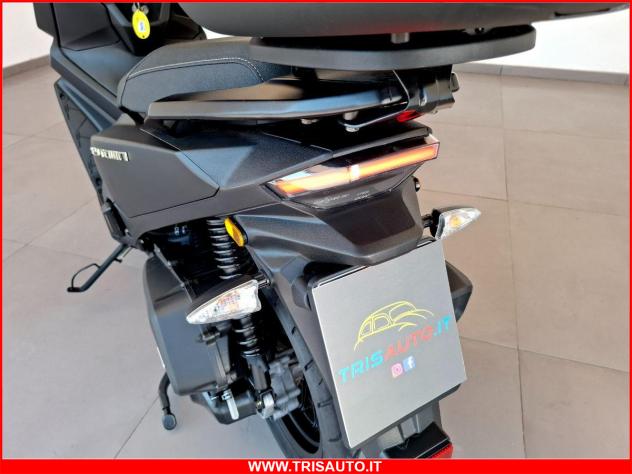 Kymco Skytown 125 (BAULE+PARABREZZA) - Foto 6