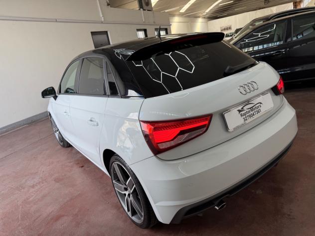 Audi A1 1.6 TDI 116 CV S tronic S-Line - Foto 7