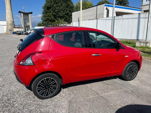 Lancia Ypsilon 1.0 FireFly 70cv Hybrid Gold - Foto 6