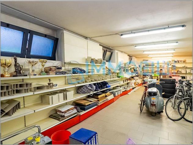 NEGOZIO PESCARENICO - Foto 18