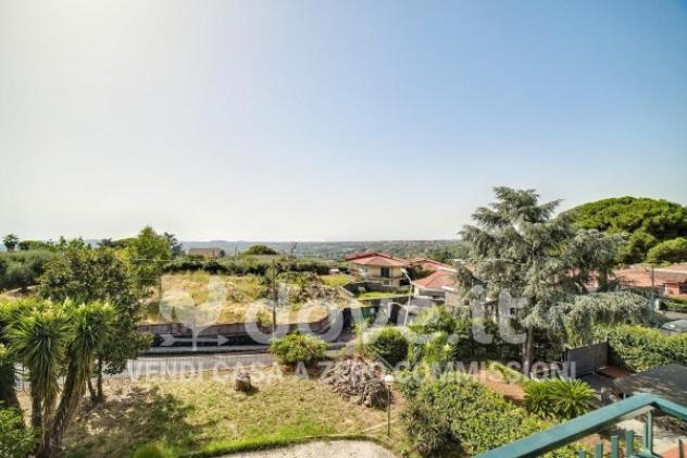 Villa di 284 m² con più di 5 locali e box auto doppio in vendita a Trecastagni - Foto 3