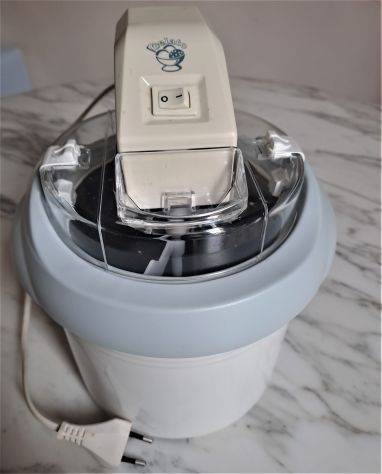 Gelatiera con cestello refrigerante