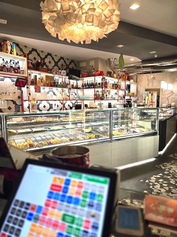 bar gelateria pasticceria tav.calda zona prenestino cedo in vendita - Foto 3