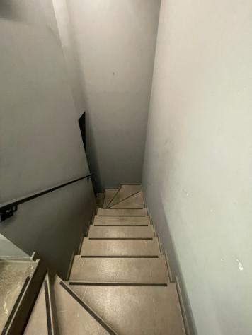 Ufficio indipendente con parcheggio e alta rendita - Foto 8