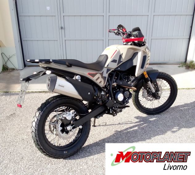 Benelli BKX 125 - Foto 7