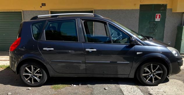 Renault Scenic Grand Scic 1.9 dCi 130CV Serie Speciale Dynamique - Foto 7