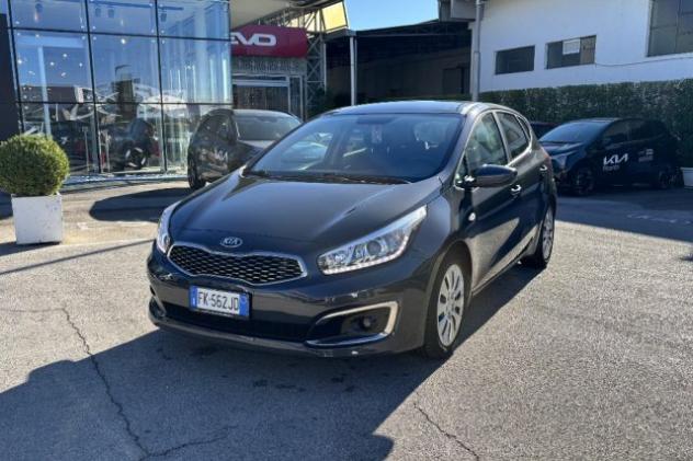 KIA cee'd 1.6 CRDi 110 CV 5 porte Active rif. 24201169 - Foto 3