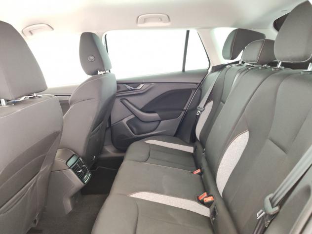 Škoda Kamiq 1.0 TSI Black Dots 70kW - Foto 10