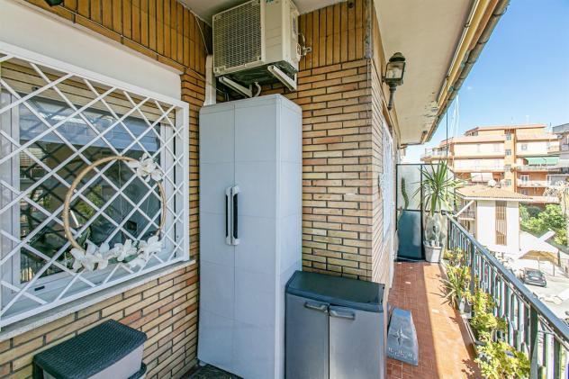 CASETTA MATTEI - LUMINOSO TRILOCALE RISTRUTTURATO CON TERRAZZO - Foto 14
