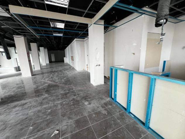 Locale Commerciale - Battipaglia . Rif.: fitpmang2500 - Foto 15
