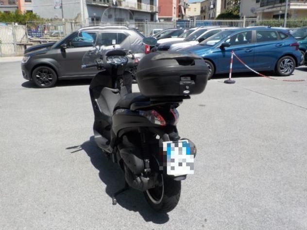 PIAGGIO Beverly 300 i.e. POLICE - Anno 2017 rif. 23939128 - Foto 8