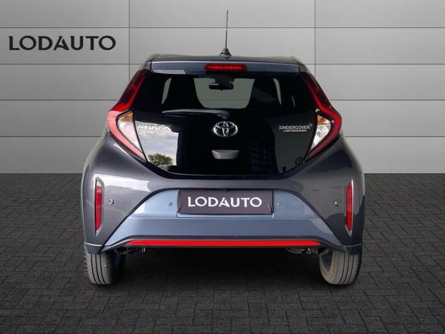 Toyota Aygo X 1.0B (72 CV) Undercover - Foto 4