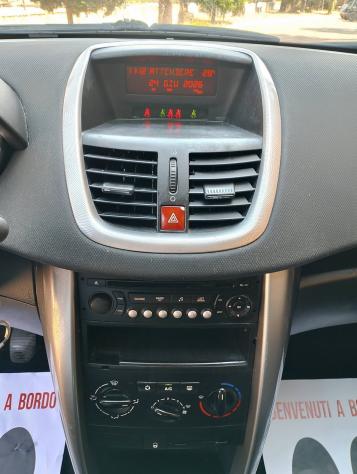 Peugeot 207 1.6 HDi 90CV 5p. XS - Foto 9