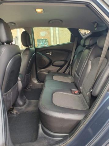 HYUNDAI iX35 1700 CRDI 116CV PDC"17 VETRI SCURI ITALIA rif. 23896229 - Foto 6