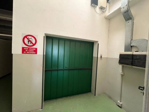 Immobile di 1500 m² con più di 5 locali in affitto a Brescia - Foto 19