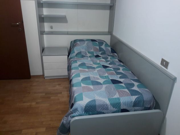 Camere singole arredate con bagno privato - Foto 6