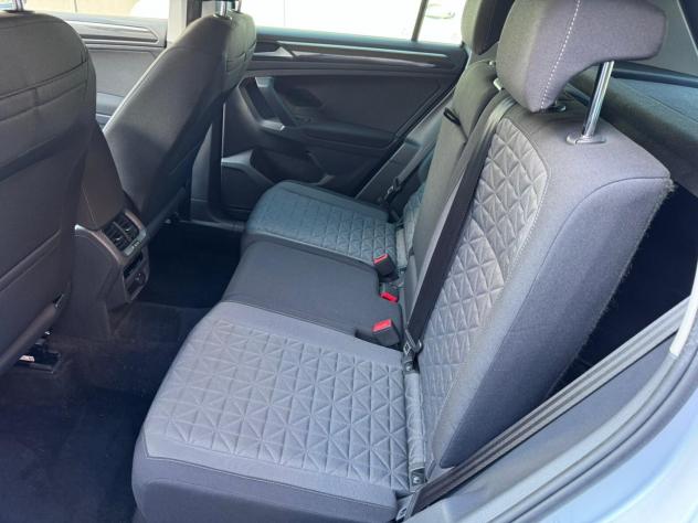 Volkswagen Tiguan 2.0 TDI 150 CV SCR DSG Elegance*EURO6 - Foto 9