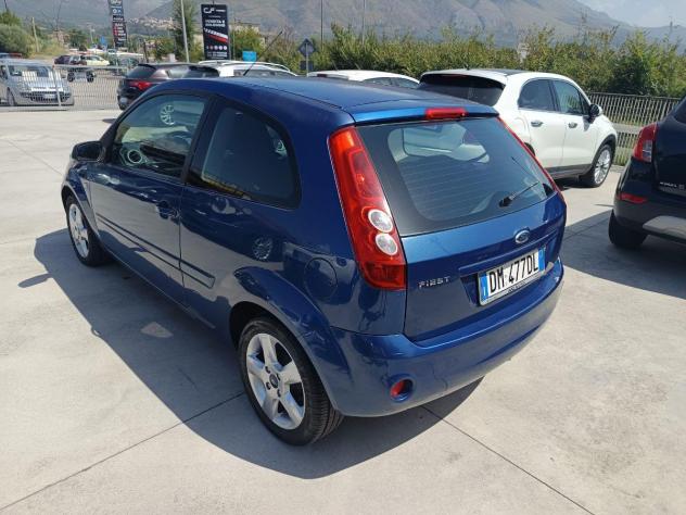 FORD Fiesta 1.4 TDCi 68CV - NEOPATENTATI - Foto 9