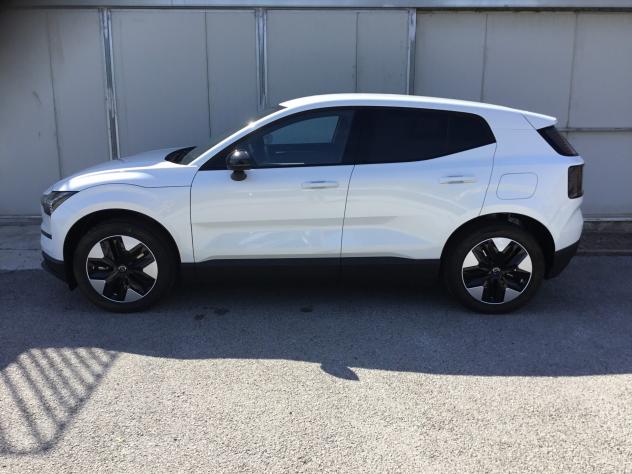 Volvo EX30 P5 Single Motor Plus *SENZA OBBLIGO DI FINANZIAMENTO* - Foto 2
