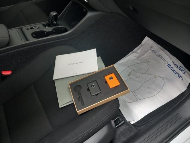 Volvo XC40 2023 2.0 b3 Essential auto - Foto 9