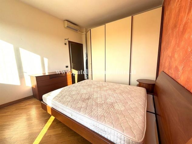 TRILOCALE CON AMPIO TERRAZZO, BOX E CANTINA – BERGAMO - Foto 2