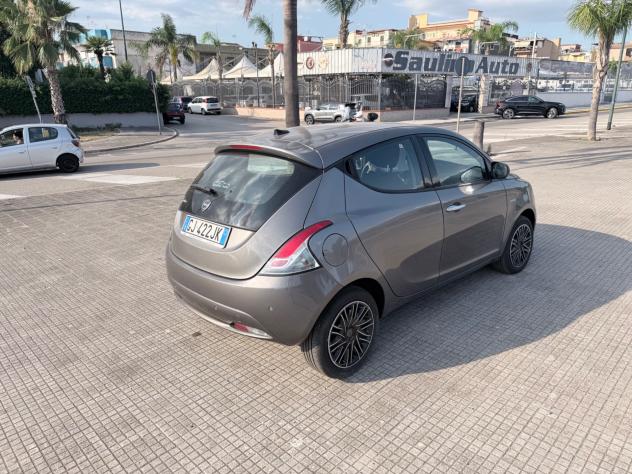 Lancia Ypsilon 1.0 FireFly 5 porte S&S Hybrid Gold - Foto 9