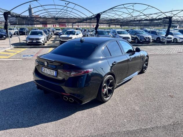 Alfa Romeo Giulia 2.9 T V6 AT8 Quadrifoglio - Foto 3
