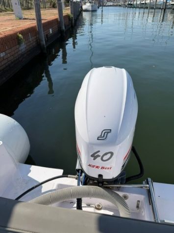 Gommone Selva Evolution D.570 2022 – Murena 40 XSR EFI – 230 h – Full Optional - Foto 4