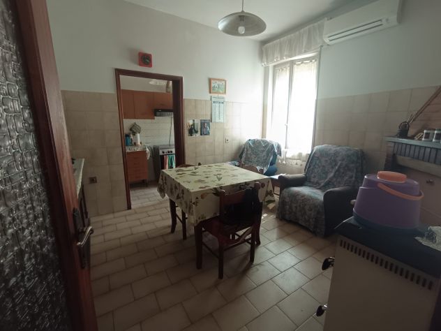 Casa con 2 abitazioni, annessi e terreno di 5.000 mq. a Terni, Valenza - Foto 9