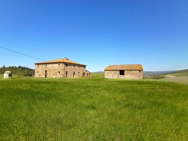 COLONICA di 8 vani e di 800 mq (LAJATICO) rif. L 300