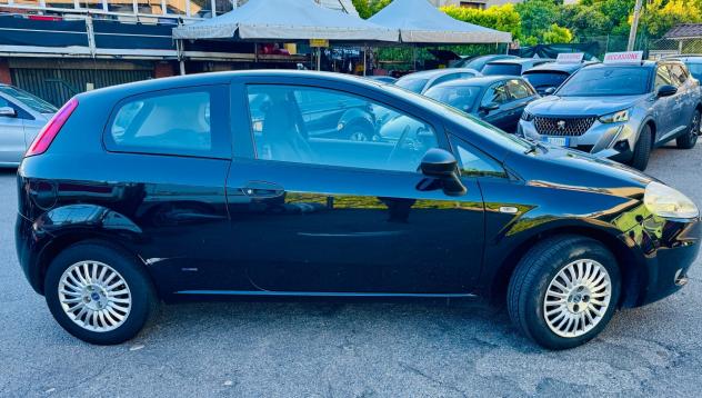 Fiat Grande Punto 1.3 MJT 75 CV commercianti - Foto 4