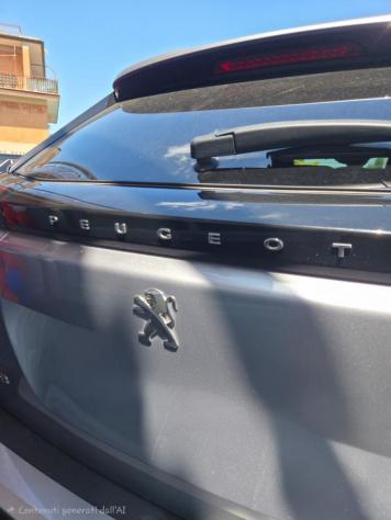 PEUGEOT 2008 GT Line BlueHDi 130cv EAT8 - 2025 - Foto 7