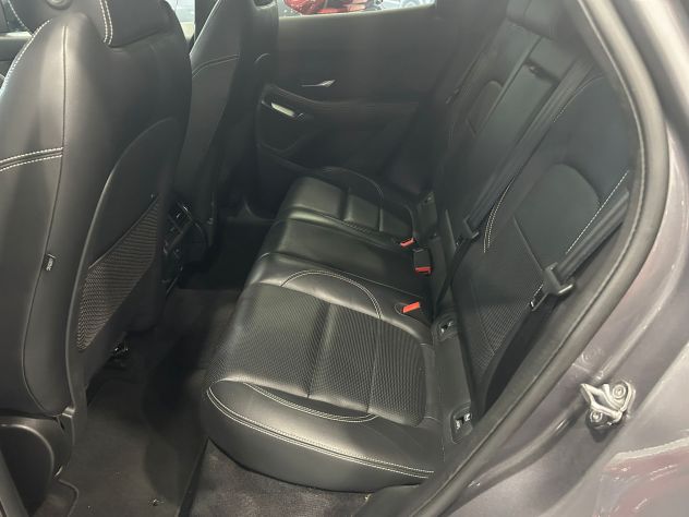 Jaguar E-Pace 2.0D I4 163CV AWD Auto SE - Foto 9
