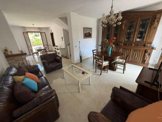 Villetta a schiera in vendita a Calci 145 mq Rif: 1421429