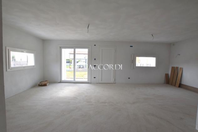 CASA INDIPENDENTE di 6 vani e di 220 mq (VEDELAGO) rif. ZI150 - Foto 6