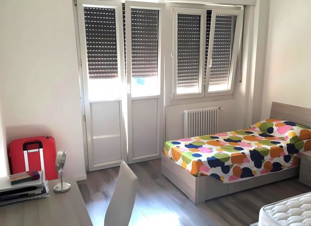 OCCASIONE PER 4 STUDENTI – Via Rosmini - Foto 2