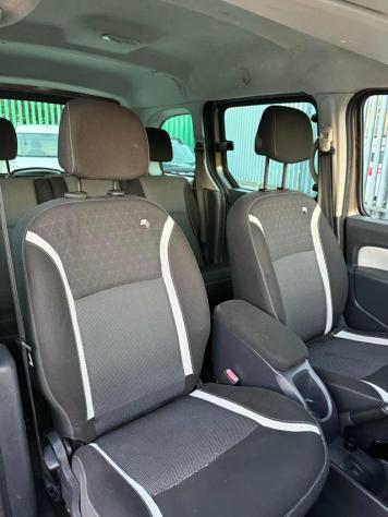 RENAULT Kangoo 1.5 dCi 90CV 5 porte Stop & Start Limited rif. 24227917 - Foto 8