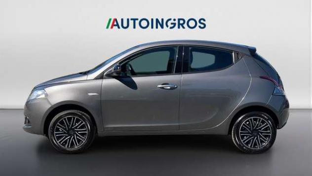 Lancia Ypsilon 1.0 FireFly Hybrid Silver - Foto 2