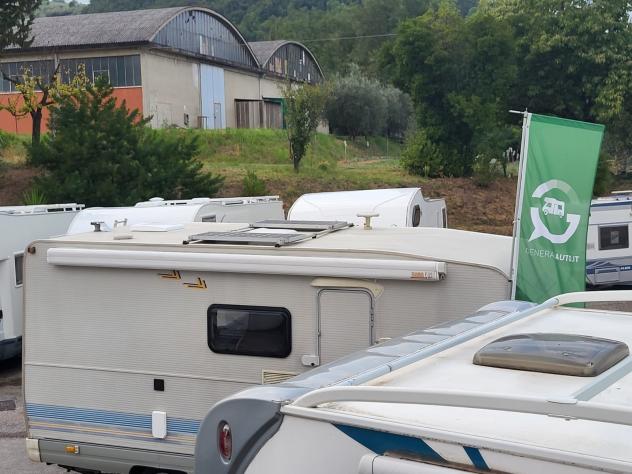 CAMPER ELNAGH FORD MANSARDATO LETTI CASTELLO FOTOVOLTAICO 6 POSTI GENERALI USATO - Foto 4