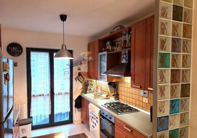 Orvieto scalo - Appartamento con balcone, mansarda e garage in vendita, in comoda posizione