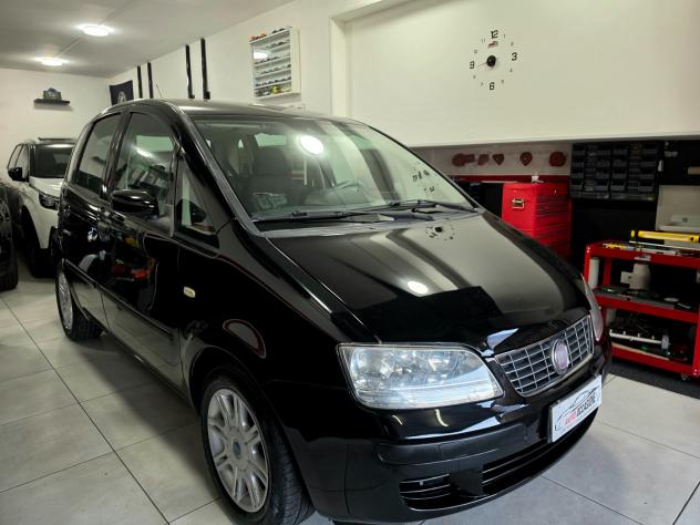 Fiat Idea 1.2 16V BlackLabel - Foto 3
