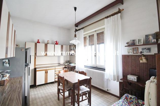 Abitazione indipendente su due livelli – 3 locali, servizi, taverna e area esterna - Foto 5