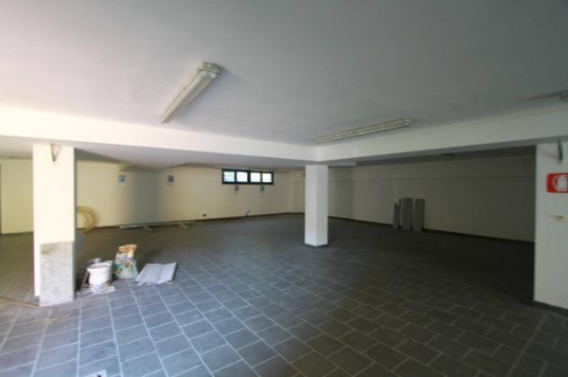 Immobile di 813 m² con 1 locale in affitto a Pero - Foto 17