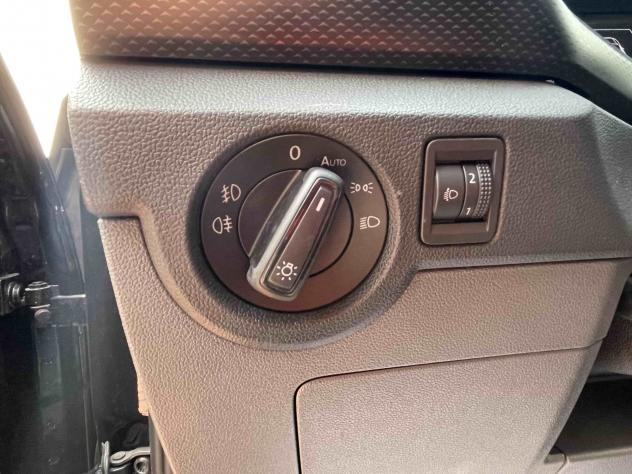 Volkswagen T-Cross 1.0 TSI 110 CV DSG Style - Foto 9