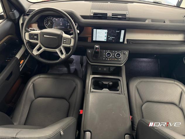 LAND ROVER Defender (2019) Defender 110 3.0D I6 300 CV AWD Auto SE - Foto 9