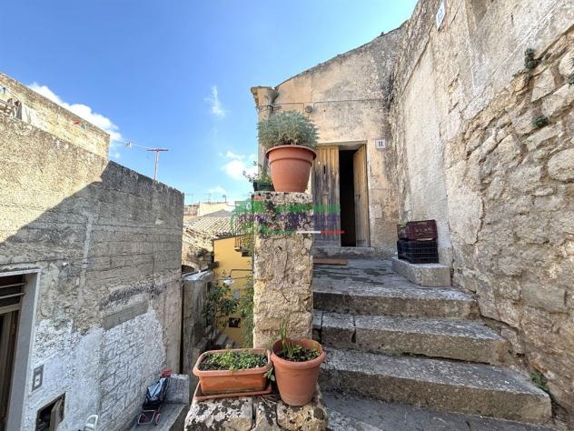 Rif.2670 - Casa indipendente da ristrutturare a Modica Bassa