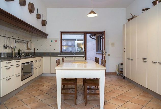 Complesso Immobiliare di Prestigio con Due Ville e Parco - Foto 5