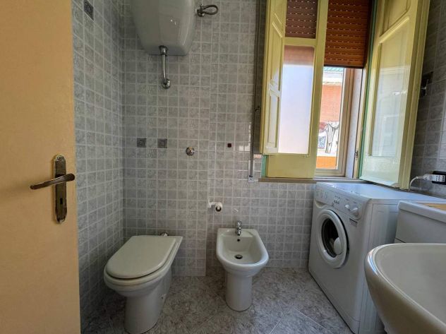 SOLUZIONE INDIPENDENTE SU TRE LIVELLI CON TERRAZZO - Foto 4