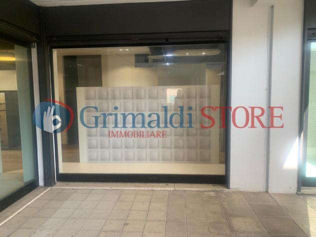 Oltre 3 vetrine in vendita a Campi Salentina - Foto 7